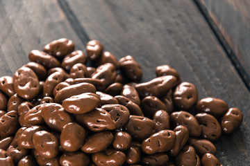 raisin with chocolate