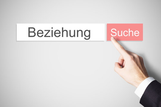Finger dr&uuml;ckt rote Taste Internetsuche Beziehung Partnerb&ouml;rse