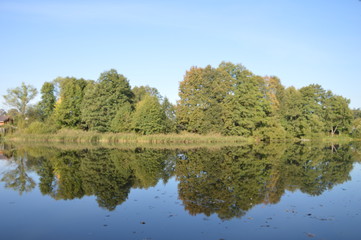 Fototapeta premium На озере в сентябре