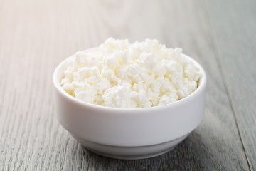Fresh cottage cheese in a white bow