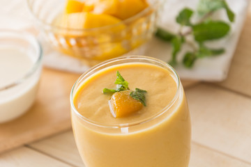 mango smoothie