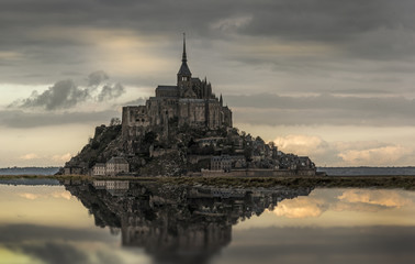 Fototapeta na wymiar Le Mont-Saint-Michel in der Normandie
