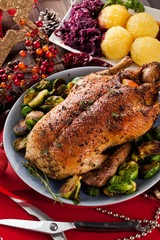 Gebratene Ente mit Knödel und balukraut