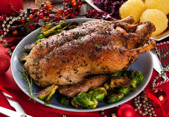 Gebratene Ente mit Knödel und balukraut