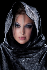 Model Frau Gesicht mit Kopftuch umhüllt Porträt