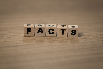 Facts in wooden cubes