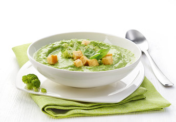 broccoli and green peas soup