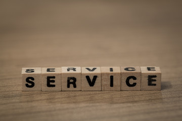 Service in wooden cubes