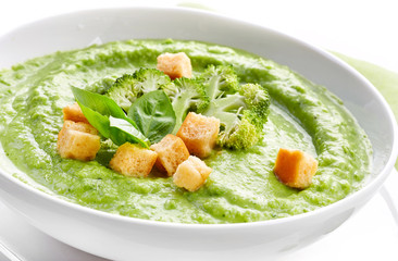 broccoli and green peas soup
