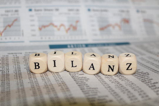 Bilanz Schriftzug