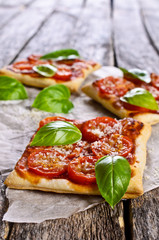 Pie with tomatoes, cheese and Basil
