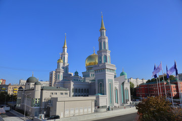 Obraz premium Moscow, Russia - September 26, 2015: The largest and highest in Europe Muslim mosque