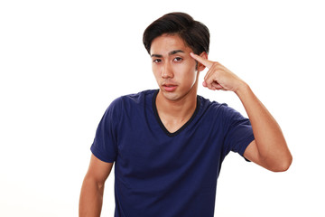 頭痛を訴える男性