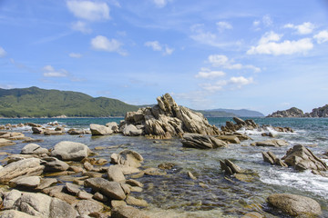 Fototapeta na wymiar Rocks in the sea water . The northern coast of the Sea of Japan .
