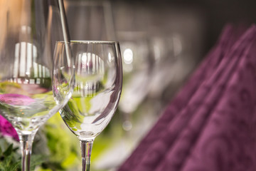 Gläser im Restaurant