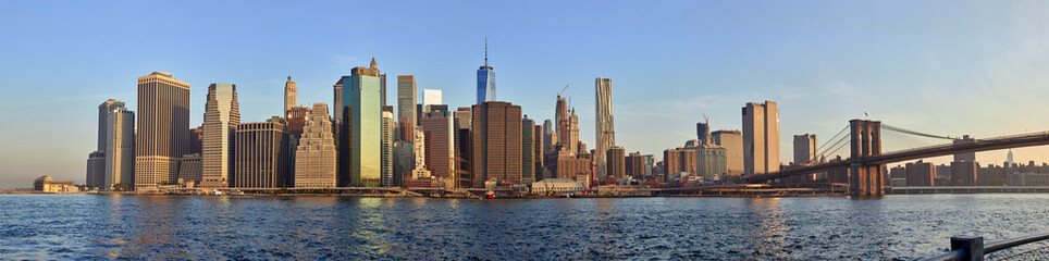 Fototapeta na wymiar Manhattan sunrise panorama