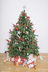 Xmas tree on christmas morning