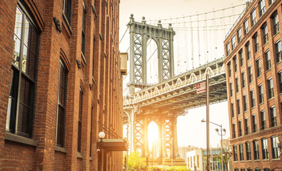 Fototapety  Panoramę Nowego Jorku i most na Manhattanie.