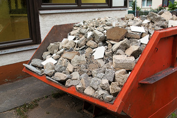 Construction waste container