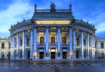 Fototapeta na wymiar Wien state theatre, Austria