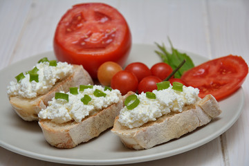 sandwich with cottage cheese