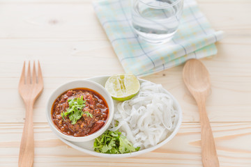 Rice noodles with spicy sauce