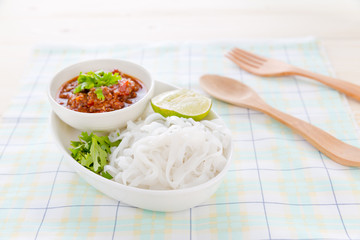 rice noodles with spicy sauce,
