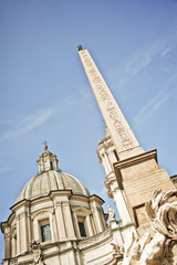 Santa Ines en Agonia con obelisco egipcio en Plaza Navona, Roma