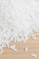 pile of raw rice