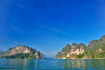 Fototapeta premium autumn view of lake