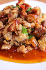  Fried pork and basil