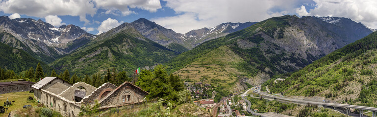 La conca di Bardonecchia dal Forte Bramafan