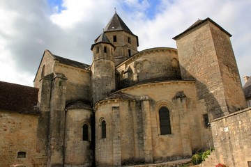 Fototapeta na wymiar Eglise de Saint-Robert.(Corrèze)
