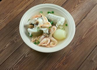 Caldo de siete mares