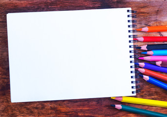 Obraz premium pencils and note