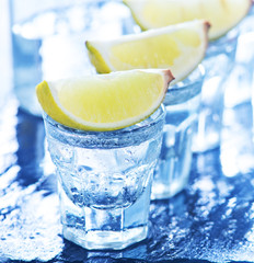 tequilla with limes