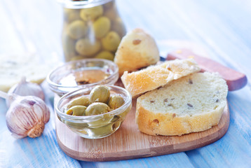 bread with olive