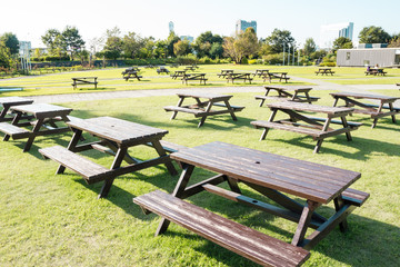 ベンチのある公園