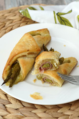 Fagottini di asparagi e prosciutto