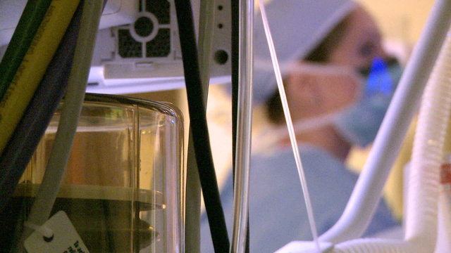 Robotic removal of the uterus