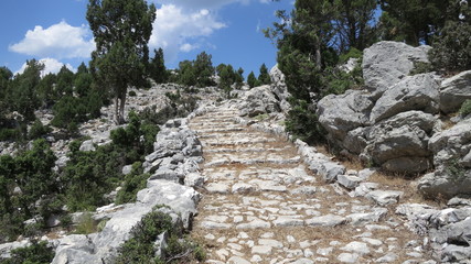taş yol
