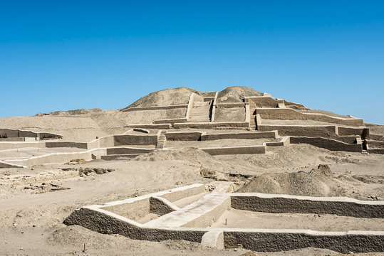 Cahuachi pyramids