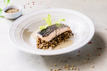salmon fillet with lentils