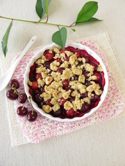 Sauerkirsch Crumble