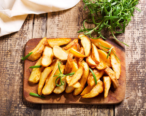 roasted potatoes with rosemary