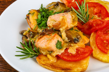 Salmon with grilled vegetables