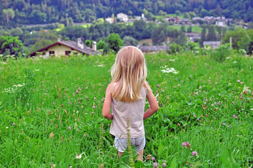 Fototapeta premium Blond boy looking at home