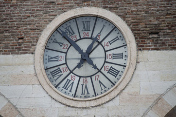 Fototapeta na wymiar clock tower, in the city