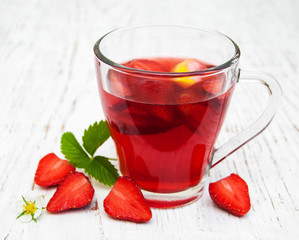 Fruit tea with strawberries