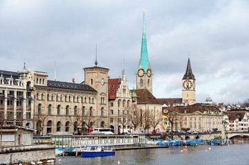Fototapeta premium St. Peter Church and old Clock tower in Zurich, Switzerland